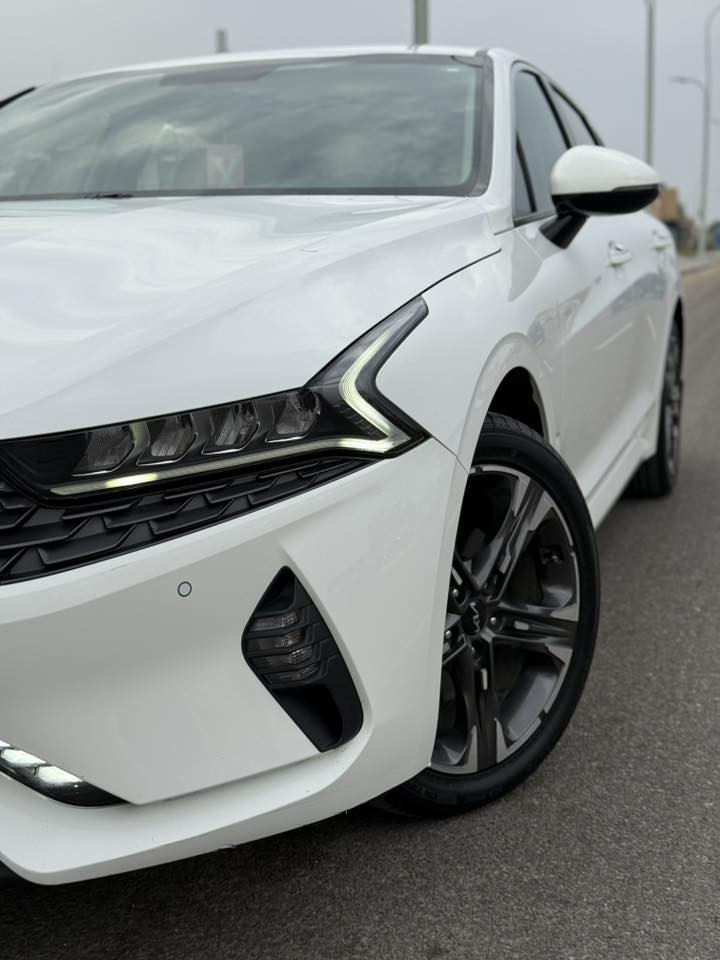 كي فايف للبيع مديل 2023 خليجي
محرك 2000 رقم اربيل كفاله عامه ماعده بارد كد خمس اصابع بلجاملغ الخلفي مايبين 
فول مواصفات ماعده البنراما 
بصمه تحكمات حساسات كامره 
سنويه لغايه 2028 ماشيه سياره 60 
السعر 196 وبيهه مجال قليل للشراي 
مكان سياره بصره 
رقم الهاتف ***********
