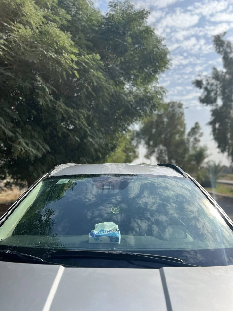 سلام عليكم توسان 2023 امريكي لبيع فول موصافات دخل بيحي واسود مرقمه وكامله تحويل ثاني يوم السعر 192 وبيها مجال لطيبين بيه فقط قطعه تبديل البنيد ونفس الون والسونار موجود وبيه بارد قليل 
***********
