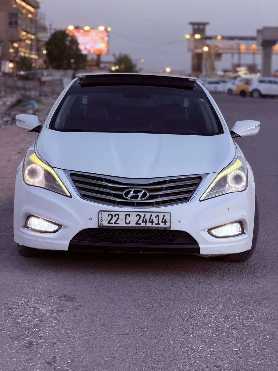ازيرا خليجي 2011 للبيع
محرك 3000 V6

حداديه جديده

تخم تاير جديد 

السياره بيها دعاميه خلفيه صبغ فقط 

رقم اربيل باسمي تحويل مباشر 

السعر 128 بيها مجال 

مكان سياره بغداد حي الجامعه 

📞📞***********
