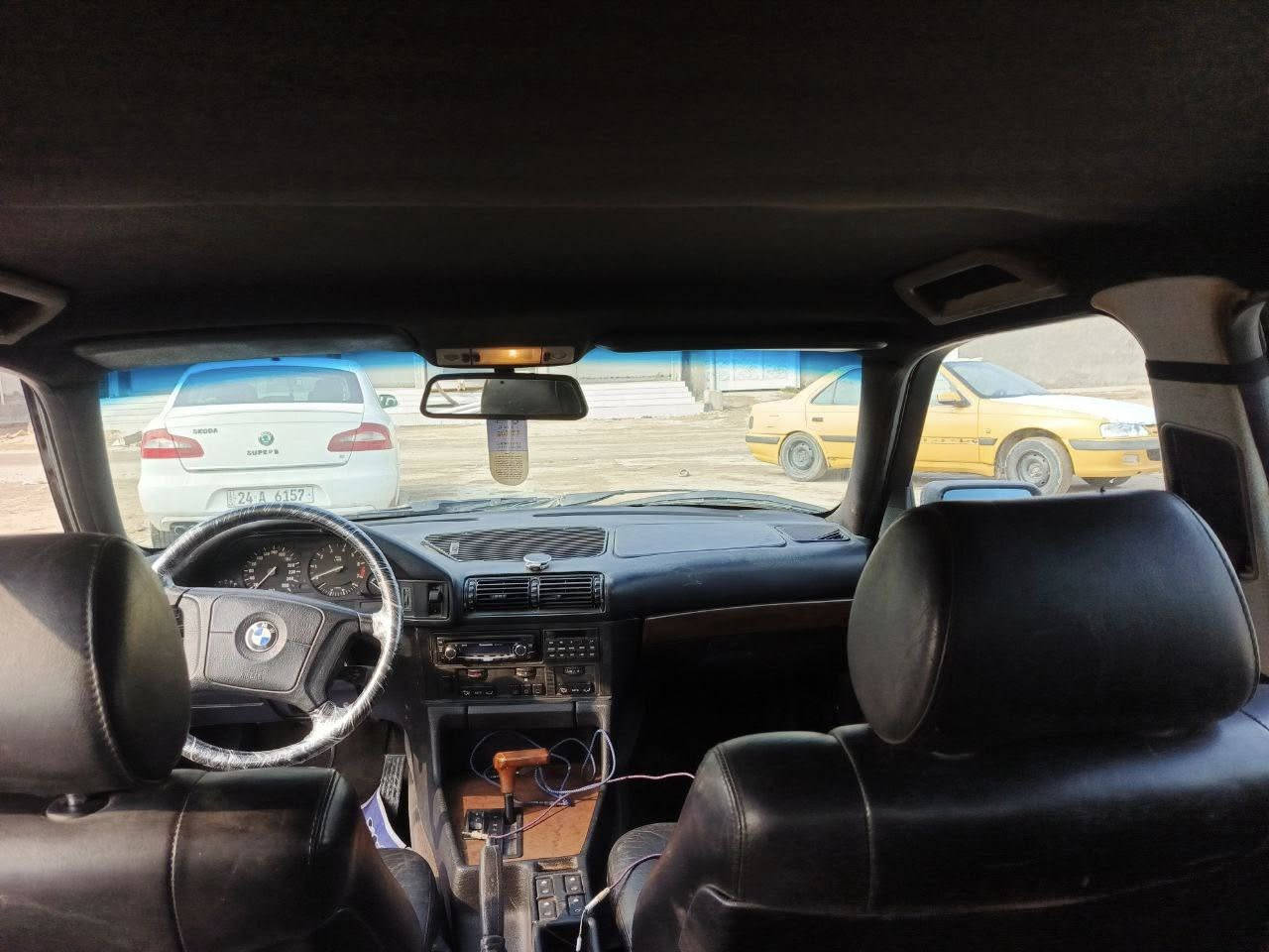 530  السياره  بلاديه من الدعاميه الكدام للدعاميه الوره السياره تراي وين ميعجبك وتفحص وين ما جان  ويل كب M كير  أوتوماتيك  السياره بلاديه  مصبوغة أثر جراد سنويه باسمي  هزه جديده السياره متعوب عليها كلشش   كت m كامل  زنون غاز     تفاصيل السياره  كلها بلاديه  مكاني ديوانيه وهاذا رقمي *********** (  السعر 75 ) وفيها مجال والشراي  بي خير ويدلل الشراي
