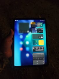 ايباد 11 برو • M2 • بطارية ٩٦%