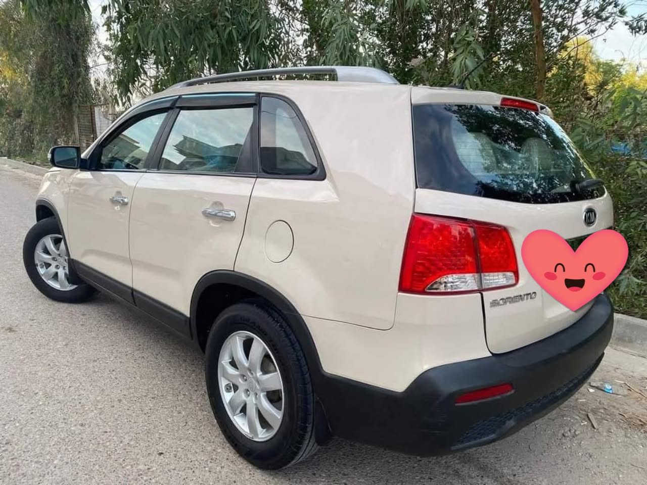 السلام عليكم…للبيع
-كيا سورنتو 2011 وارد امريكي

-رقم صلاح الدين دولي مميز بأسمي تحويل مباشر

-محرك 4 سلندر 2400 دوش بدون فتح 7راكب ماشيه 160

-گير/صدر/تبريد كله جاهز

-تخم تاير جديد

بدون ضرر فقط ألي موضح بلصوره مال السونار وباقي التفاصيل تجي وتشوفها 

📍صلاح الدين- تكريت

📲***********
