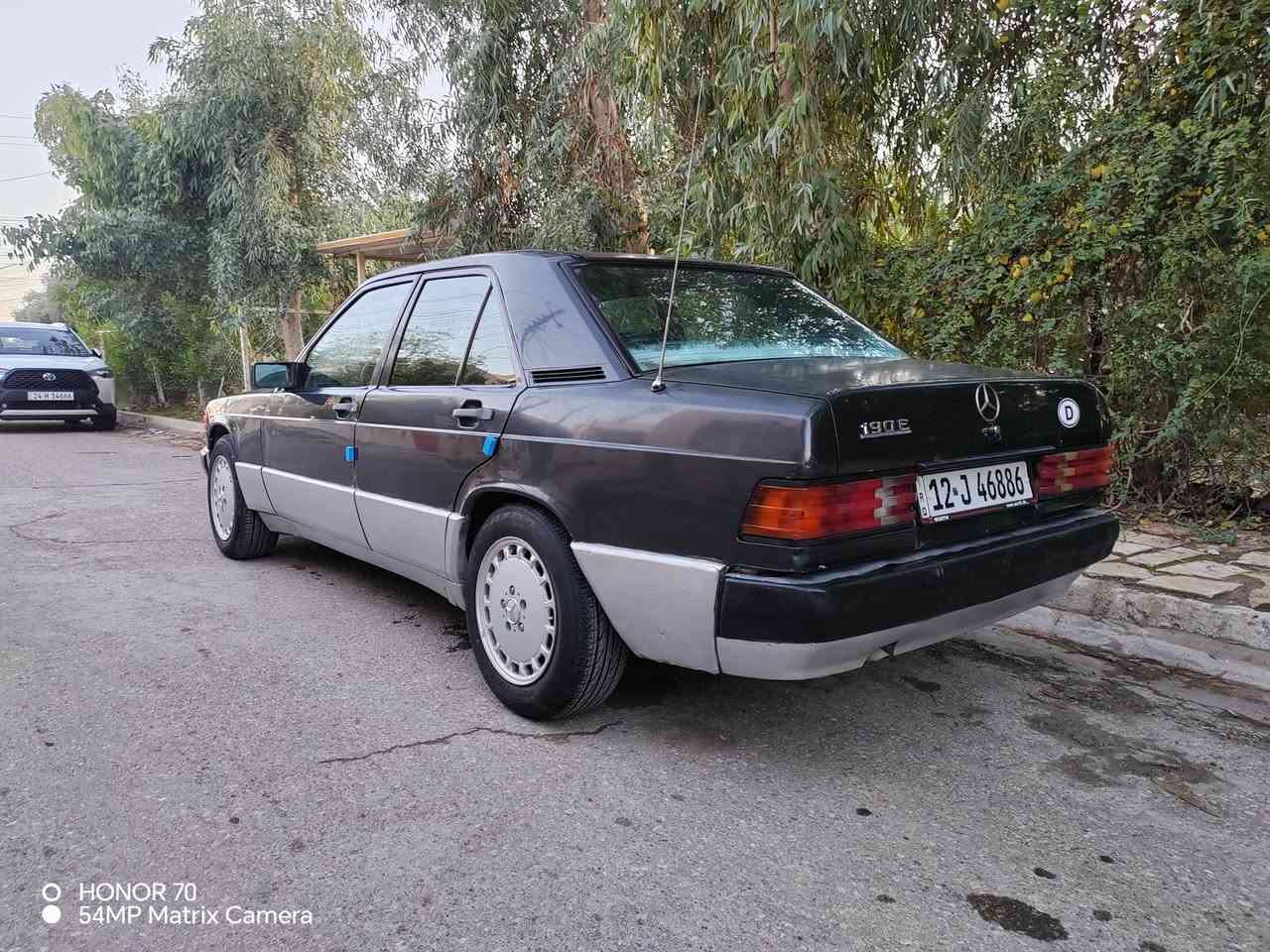 مارسيدس حجم (190) محرك (4) سلندر بي صرف  كير (اوتوماتيك) شرط (كابون) بانزين بيها رقم نينوى دولي جديد سنويه (2030) شرط تحويل السعر (37) وبيها مجال بسيط
العنوان موصل حي الحدباء اللاستفسار اكثر الاتصال على الأرقام التالية 
 *********** اسيا 📞
*********** كورك 📞
ساعات العمل من الساعة ١٠ صباحآ وحتى الساعة 11 مساءآ 
نعمل في جميع ايام الأسبوع (أهلا وسهلا بكم)
