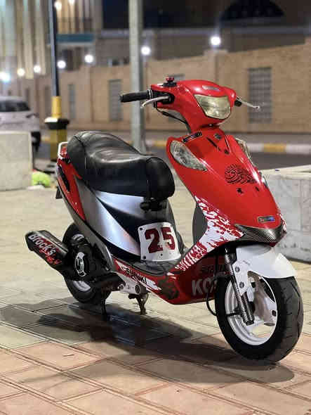 السلام عليكم 
ادرس قديم للبيع 
الدراجة معروفة بقوتهة وعليها تزويد خارجي وداخل المكينة 
للستفسار ***********
