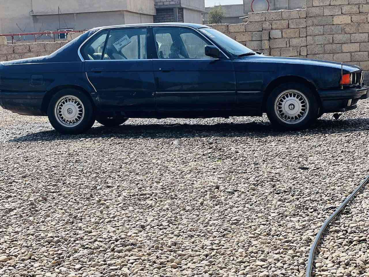 اسلام عليكم من رخص مدير الكروب
بي ام 730  
موديل 1991
كير مكينه كله شرط 
صدر امامي خلفي كله شرط ويل جديد جديد تاير جديد باتري جديد   
طخم امامي خلفي جديد 
كهربيات السيارة كلها شغالة 
المكان قريه الاجمسه ***********
