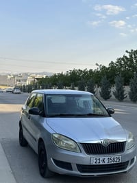 Skoday fabiai 2013 شکۆدای فابیای ٢٠١٣  چەمەلەخی لای سایەقی نیوەی بۆیاخ...