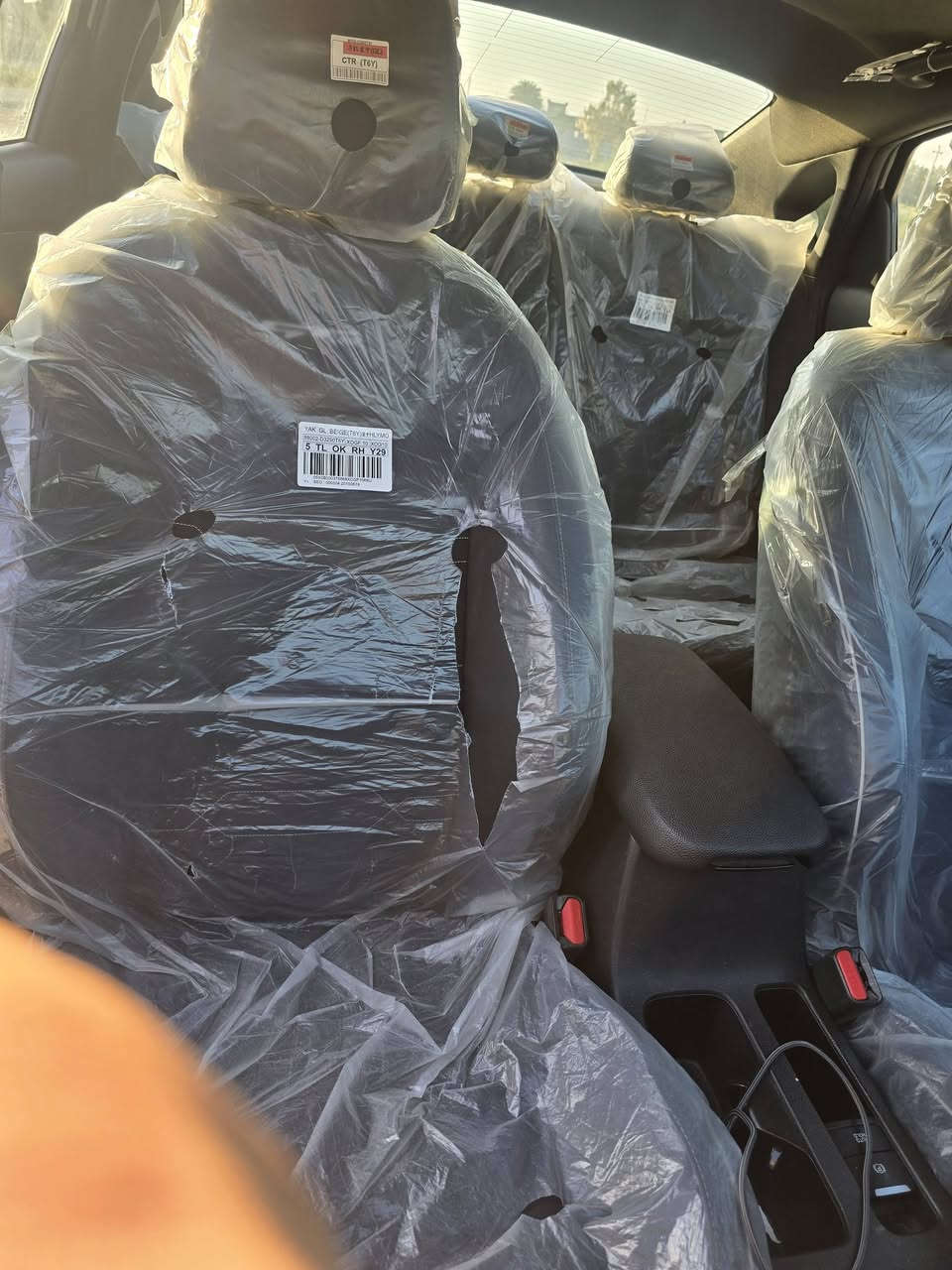 للبيع((السعر ١٧٨$))((فووول مواصفات واحد ع واحد--جيتي لاين))
كيا فورتي موديل ٢٢ وأرد أمريكي 
رقم بغداد الجديد بأسمي
لون أبيض 
ماشية ٣٩
🔴 بصمه تشغيل بصمه أبواب /تشغيل عن بعد 
🛑محرك 2000 دوش 
🔴 / مانع انزلاق
🛑لدات أمامية نهاري
🛑 حساسات خلفية وأمامية
🛑أتو هولد
🛑 فتحة سقف
🛑شاشه كبيره تدعم كاربلي/خرائط Gps
🛑كامره خلفيه / كروز مثبت سرعه
🛑لايت زنون عالي ناصي 
🛑شاشة ضبط واعطال بل دشبول
🛑منافذ USP/ 12V /Tip
🛑حساس اطارات / 4 دسك/ Abs
السيارة مكفولة ماعدا دعامية خلفية وع كد شبر بالصندوق((السيارة بحالة الزيرو))
للاستفسار الاتصال(***********_***********)
مكان السيارة بغداد اليوسفية
