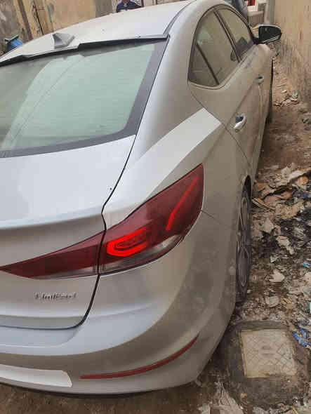 السلام عليكم... من رخصة الأدمن المحترم 🌹
النترا 2017 لمتد فول مواصفات 
رقم بغداد تحويل ثاني يوم 
مواصفات بصمه تشغيل و ابواب 
نقطه عمياء 
كشنات جلد 
فتحه 
تدفئة كشنات امامي و خلفي 
حادث جاملغ مبدل و مصبوغ و بنيد مصلح نفسه ومصبوغ 
بيها شخوط موضحه بلصور 
مكان السيارة حله 
السعر ١٣٠ وبيها مجال 
***********
