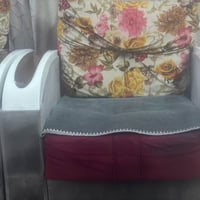 من رخصت اخويه الادمن قنفات نضيفه للبيع. 10 مقاعد مكاني بغداد حي الاعلا...