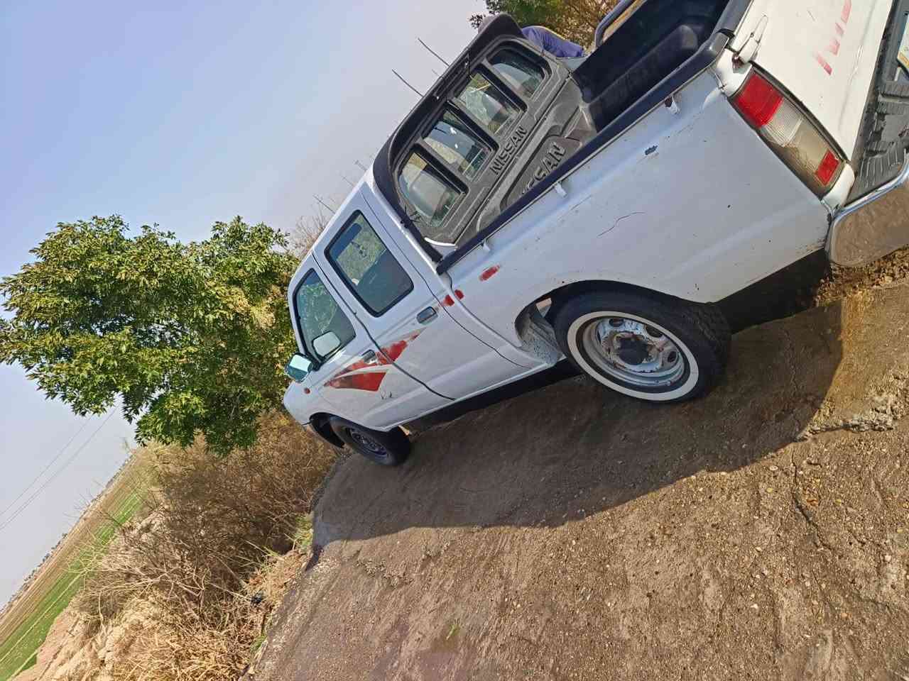 سلام عليكم سياره نيسان موديل 2013بيه قطعت غيار جاملغ يسر. رقم ميسان سنويه مجدده 28 السعر ١٢٥ وبيه مجال الستفسار نتصال عله الرقم ***********
