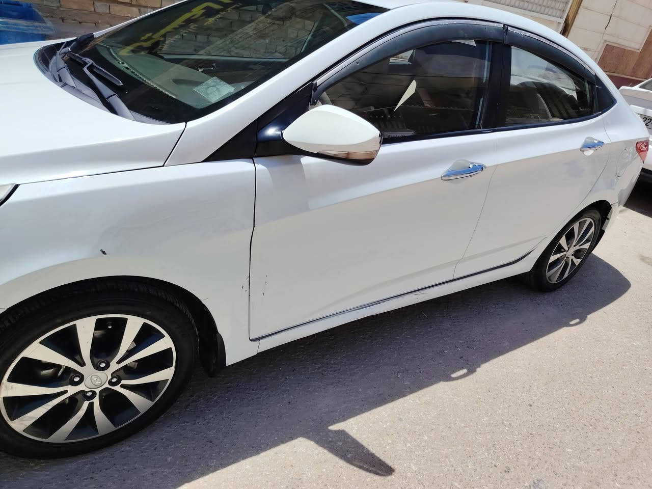 🚗للبيع: هيونداي أكسنت 2014 (فول مواصفات) 🚗
​السيارة بنظافة ممتازة، جاهزة من كلشي،رقمها بابل  وبإسمي تحويل مباشر .
​المحرك والكير: بحالة جيدة.
​التبريد: ثلج وما شاء الله عليه.
​الإضافات: فتحة سقف (سلايد) • شاشة • كاميرا • تحكم ستيرن كامل • إشارات بالمرايا • ويل كب بلادي.
​السيارة بيهه قطعة واحدة فقط (باب مفتوح).

​📍 مكان السيارة: النجف الأشرف
​💰 السعر المطلوب: 100 وبيها مجال بسيط للشراي 
​📞 للتواصل والاستفسار: [***********]
