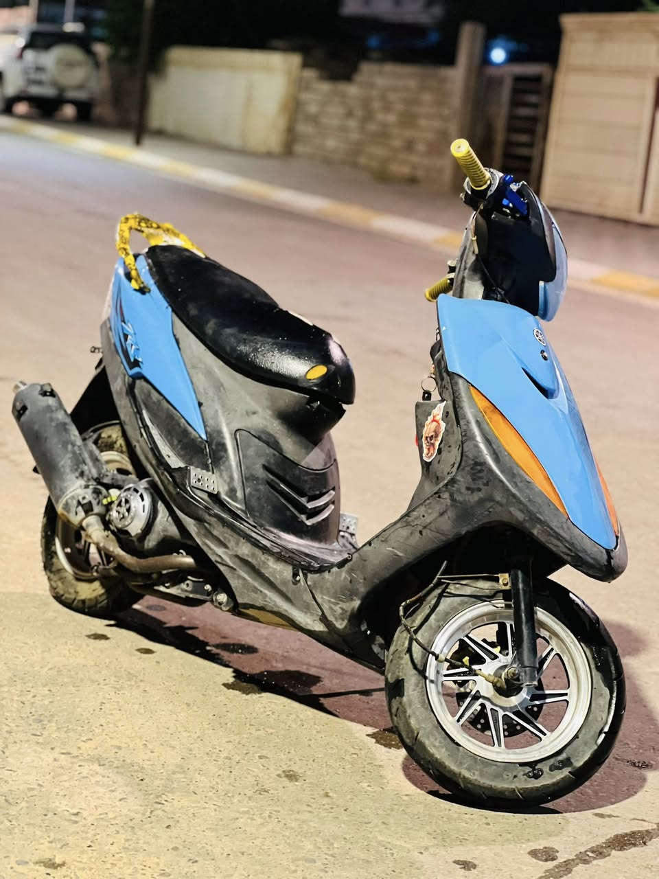 السلام عليكم دراجه ماكس عدله رمبه يابني نقصها باتري فقط بيها ويل رياضي ودبل خلفي رياضي وسبايدر رياضي وقبغ فلاوين وقطرة دهن دراجه حلوه ومرتبه سعر 475 بيها مجال بسيط والي يريدها بي خير ويدلل والي مايريدها لا يكسر السوك موجود متواجد ع رقم واتساب او اتصال ***********
