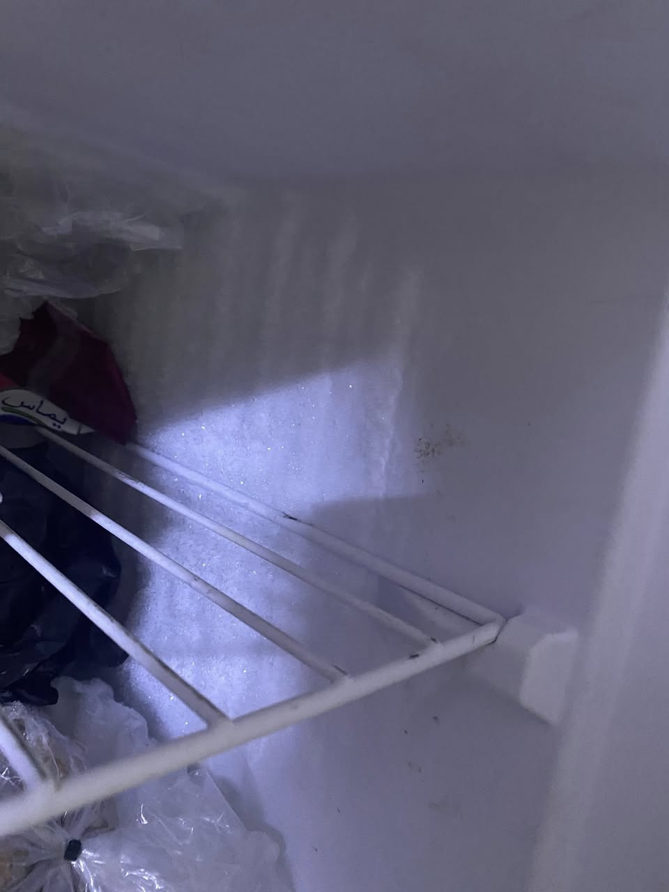 للبيع ثلاجه نظيفه فول جديده للبيع اي استفسار خاص او الاتصال على الرقم ***********
