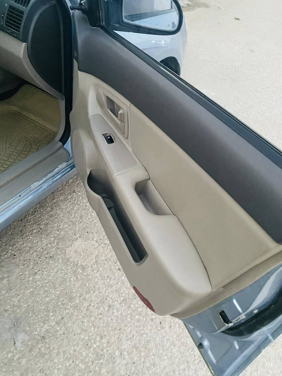 سيراتو 2008خليجي سيارة جديده بمعنى الكلمة كير ومحرك وصدر وتبريد وكهربائيات كفاله عامه ماشيه 230 بيه بس جاملغ بي صبغ بدون دواخل السعر 90
***********
***********
