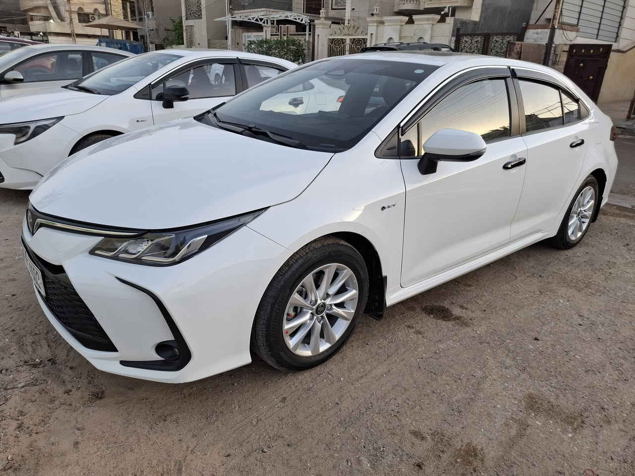 سلام عليكم عندي كورلا للبيع هايبرد موديل 2025 رقم بغداد انكليزي بسمي اخذته زيرو وهسه ماشيه 25 مكفوله كفاله عامه فول مواصفات كشنات جلد فتحه سقف رادار امامي كامره خلفيه تحكم ستيرن جيهتين سايد بريك بصمه السعر 155 وبيهه مجال قليل مكان السياره بغداد العامريه الشراي يتصل على ***********
