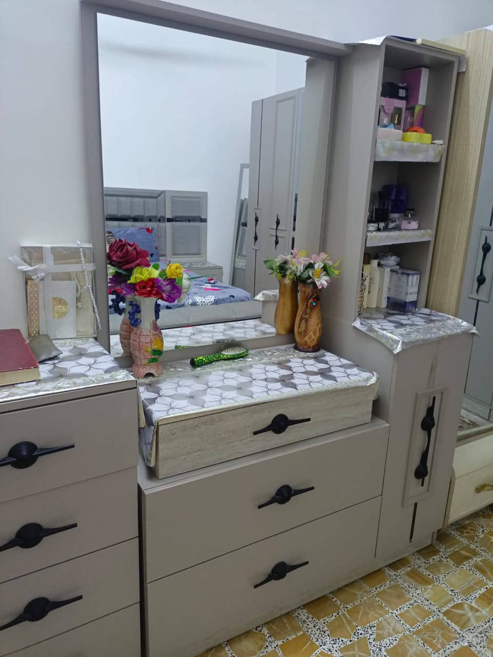 سلام عليكم غرفه نوم تركيه جديده بمعنا الكلمه الستعمال شهر السعر مليون800
رقم الهاتف ***********
الرقم اسيا***********
