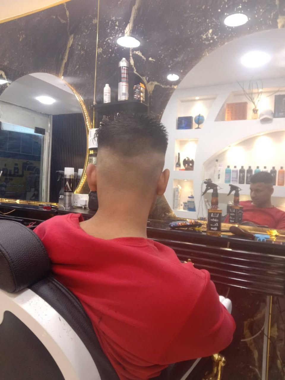 السلام عليكم
حلاقة الصغار ٢
والكبار خمس الاف
الحلاقين عبدالله ***********
مهيمن ***********
العنواد مقابيل السوك فرع مجمع الانتفاضه الطبي مقابل مكتبه الضامد
