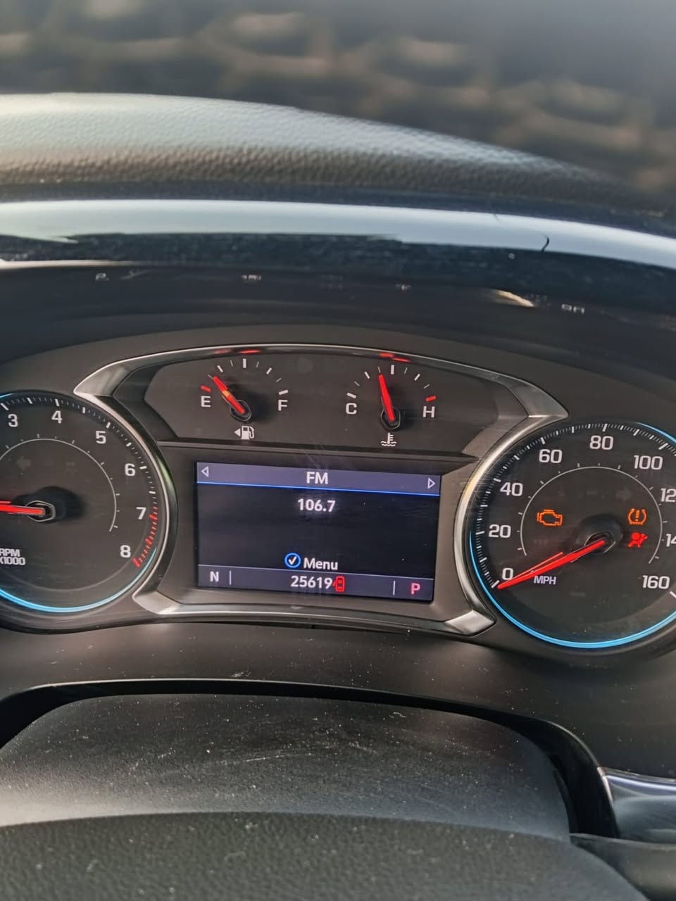 السلام عليكم سيارة شوفرليت ترافيرس موديل 23 مكينه 6 سلندر 3 قطع تبريد السيارة  ماشي ٢٠  السيارة جديده كارتون مواصفات Lt  كشنات سياحي الاستفسار الاتصال ***********
- ⁠قيادة ذاتيه - تحديد مسار 
- ⁠مثبت سرعة - نقاط عمياء 
- ⁠رادار امامي مانع تصادم 
- ⁠حساس امامي خلفي 
وباقي المواصفات المعروفه ايرباك سليم ماطاك
