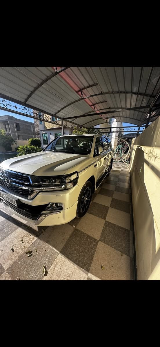 لاندكروز ٢٠٢١ ساز اصل
٣ شاشات وتحكمات جهتين شاشات ليزريه 
كامرات ٣٦٠ درجه وحساسات اماميه خلفيه ورادار فول مواصفات محرك٦ سلندر
ماشيه ١٠٠ الف مغلفه ppf
مكفوله كفاله عامه السياره كلش نظيفه 
معروضه5 شدات ونص 
*********** رقمي 
مرقمه اربيل باسمي سنويه وهزه وكلشي جديد قبل شهر جددتهم 
تخم تاير قبل اقل شهر شديته وصيانه كامله معروفه مواصفات الفول ...
