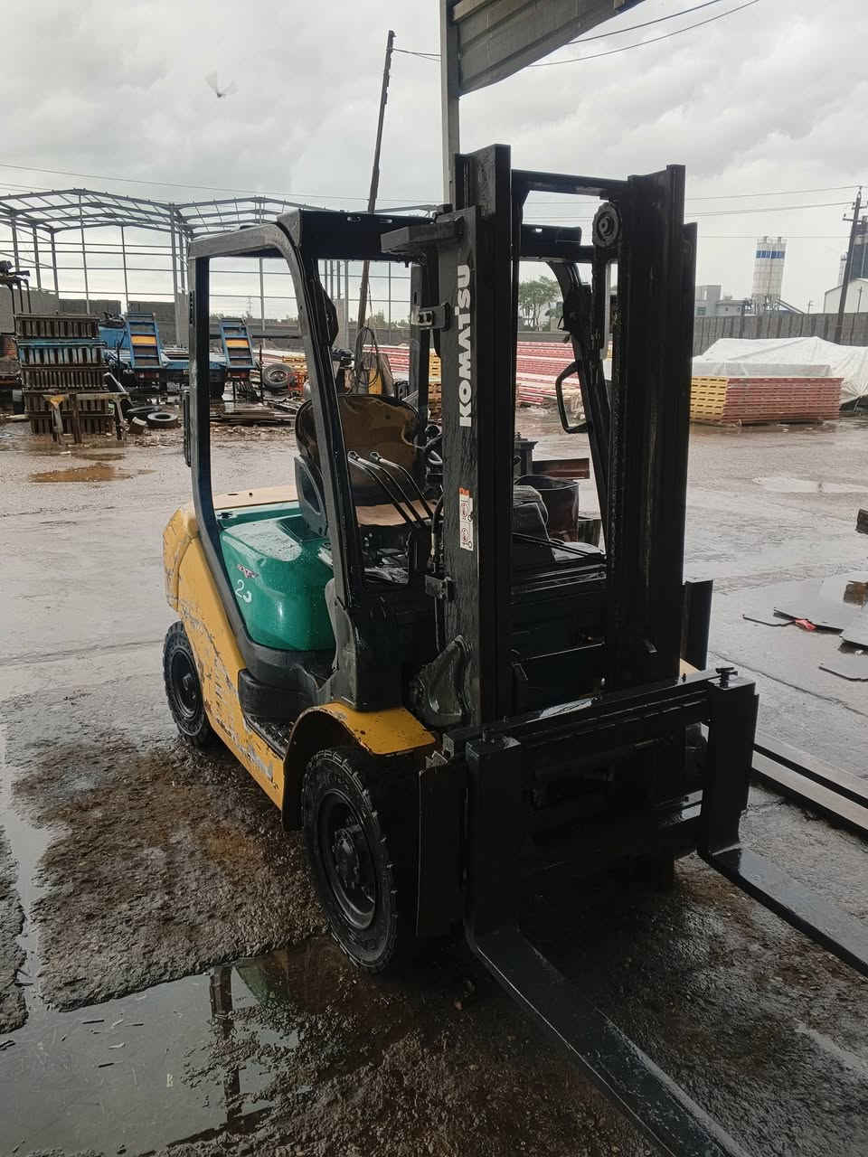 سلام عليكم
للبيع رافيعة كوماتسو

موديل 2008 محرك كير ينمار

3حركة 2.5طن

جوب ناصي رافيعة بيلادية 

سعر 55شوية مجال 

عنوان كلار ***********
