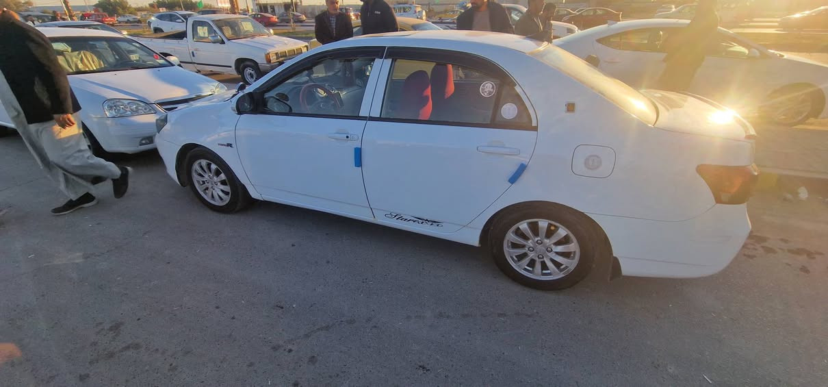 بي واي دي ١٦ رقم دولي مثنى سنوية جديدة هزه سيارة جديده كارتون بعدهه كلشي شغال بصمه كير اوتو فتحة سقف شغاله حساسات ٦شغالات خلفي
وامامي ومري بيهه حساسات ترحيب. شاشه كاميرا 
 اشارير بالمري مكينه وكير شرط بالكارتون السياره مابيهه لاخياس ولازنحار ابد.تحويل بنفس اليوم
السعر 65 بيهه مجال
***********
***********
