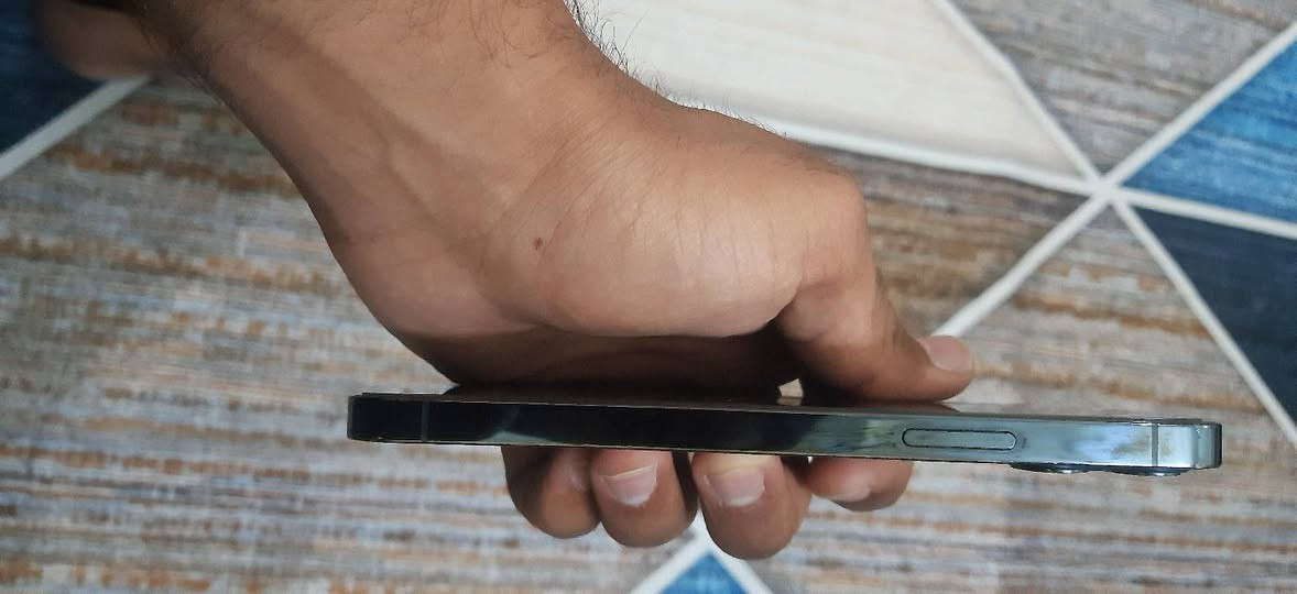 ايفون 12 برو لون بحري ذاكر128 بطارية 77
جهاز مكفول من التبديل والتحفيز
سعر450 وبي مجال 
مكاني شطرة
للاستفسار ***********
