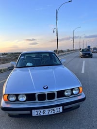 السلام وعليكم BMWحجم (٥٢٠). كير عادي السياره دمعه نضافه فول مابيه اي ع...