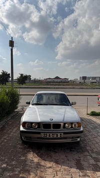 بي إم دبليو 525 • ١٩٩٦ • سقف سلايد