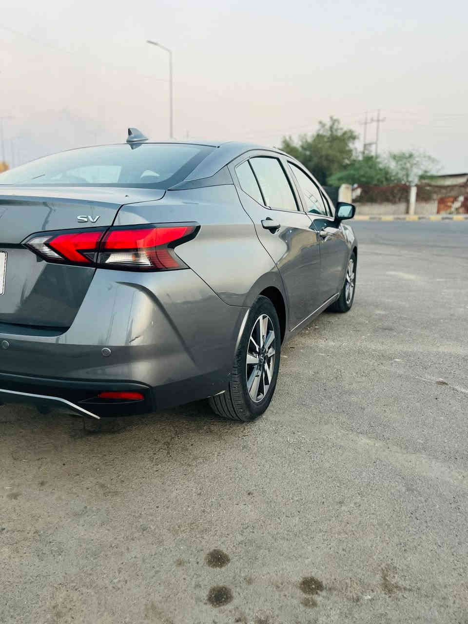 سلام عليكم 
نيسان فيرسا  2023 
ماشية 33 الف كم  
رقم ميسان سنوية جديدة 2030
تحويل ثاني يوم 
وارد امريكي ضرر جاملغ وبنيد
مكينة وكير وضع شركة 
حدادية طوبة كلها السيارة وضع شركة 
جاهزة متصرف عليها دينار 
تبريد تدفئة منضومه زنون 
صور الحادث والسونار بلمنشور
السعر(123) بيع مستعجل جوا السوك مكان السيارة ميسان 
***********
