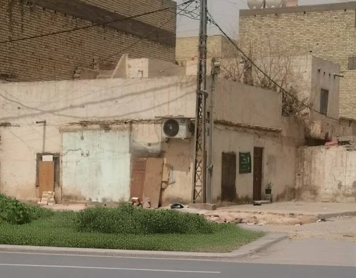 السلام عليكم
بيت للبيع  قاطين  بناء قديم 
 موقع البيت جدآ مميز  قطاع 39 ركن شارع ستين بين شارع الجواد وبين شارع الفلاح   وركن ع الفرع العريض  موقع تجاري  
 السعر ع الخاص 
  او الاتصال ع الرقم واتس اب ‏‪***********‬‏او ***********
