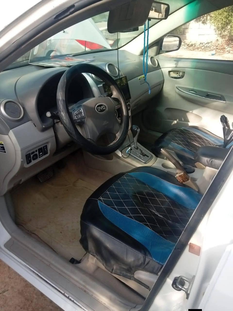 سلام عليكم بي وأي دي 2012 سيارة نضيفة وخلوة مابيها ضربة سونار موجود تخم تاير جدد مكينة كايمة كير مابي شي سيارة خير من الله رقم كربلاء  ‏‪***********‬‏ مكاني بغداد السعر 40
