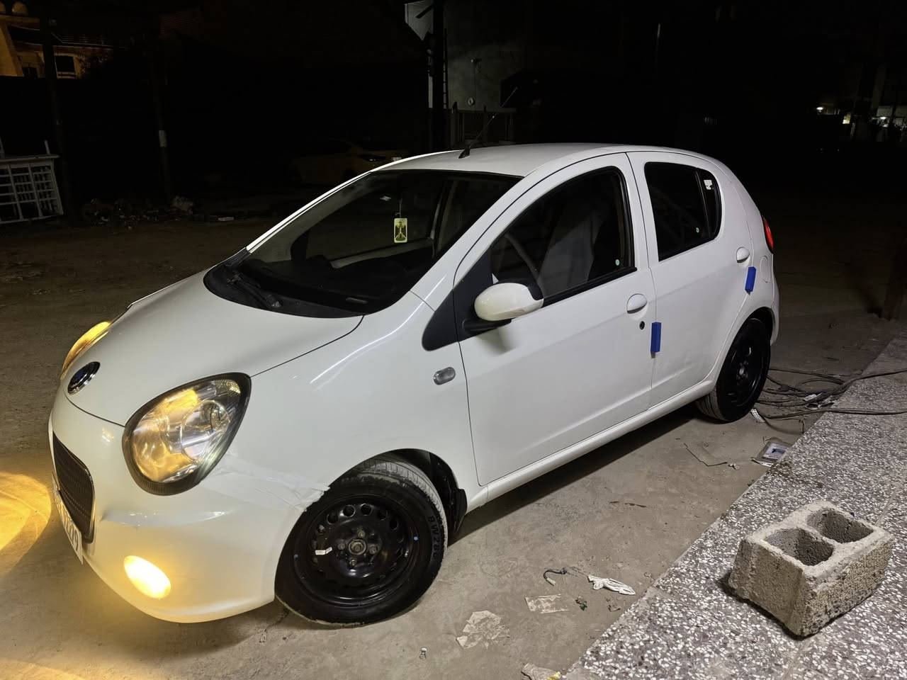 سلام عليكم 🫡
للبيع جيلي باندا 
موديل 2013
كفالة عامة من الصبغ والبارد 
السيارة ما بيها اي نقص 
كهربائيات ما بيها اي نقص 
صدر امامي خلفي جديد
منضومة تبريد جديدة تبريد ثلج ❄️ 
تخم تاير جديد 
باتري جديد 
السيارة عليها ادامة كاملة من حيث نوزلات 
و بلكات فيت بم 
السيارة نضيفة وحلوة مالبيت ما بيها اي نقص
سعرها 55$ وبيها مجال
مكان بغداد الدورة
الرقم : ***********
