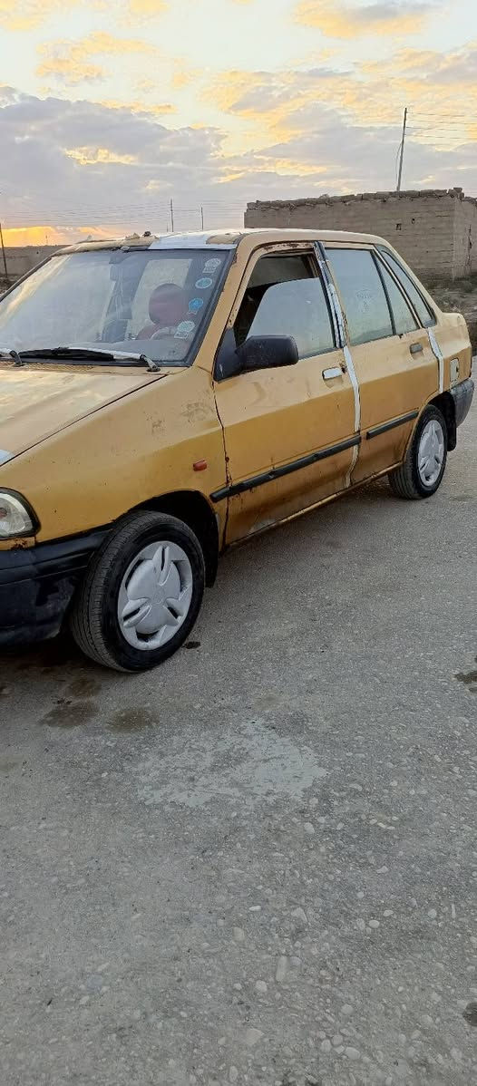 عليكم سايبه للبيع موديل 2013 سنويه لل 27 السعر 15 وبيها مجال ***********
