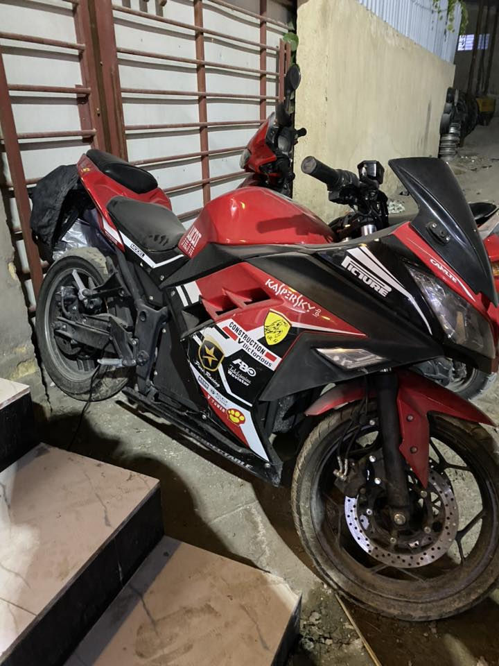 سلام عليكم
دراجة بطح شحن للبيع 

مع شاحنة جديدة 

ناقصها فقط بطاريات 

للبيع بمليون و٢٠٠ وبيها مجال 

المكان نجف 

للتواصل***********
