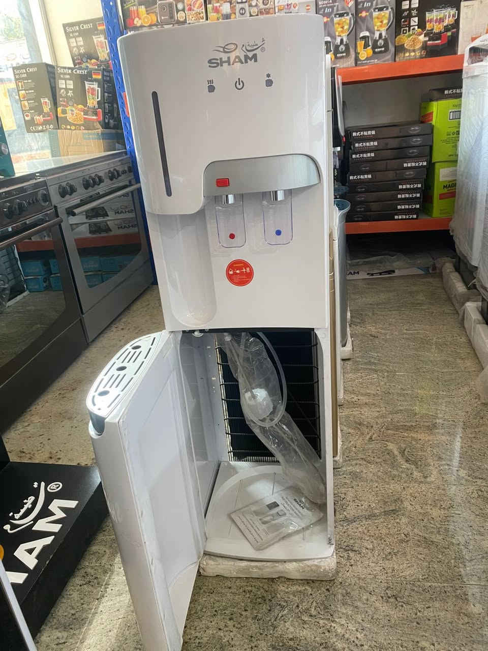 مجموعه من برادات ماء ماركة طيبة الشام ضمان لمدة سنه صيانه مجانيه
متوفر توصيل لكافة المحافظات 
للاستفسار اكثر :***********
