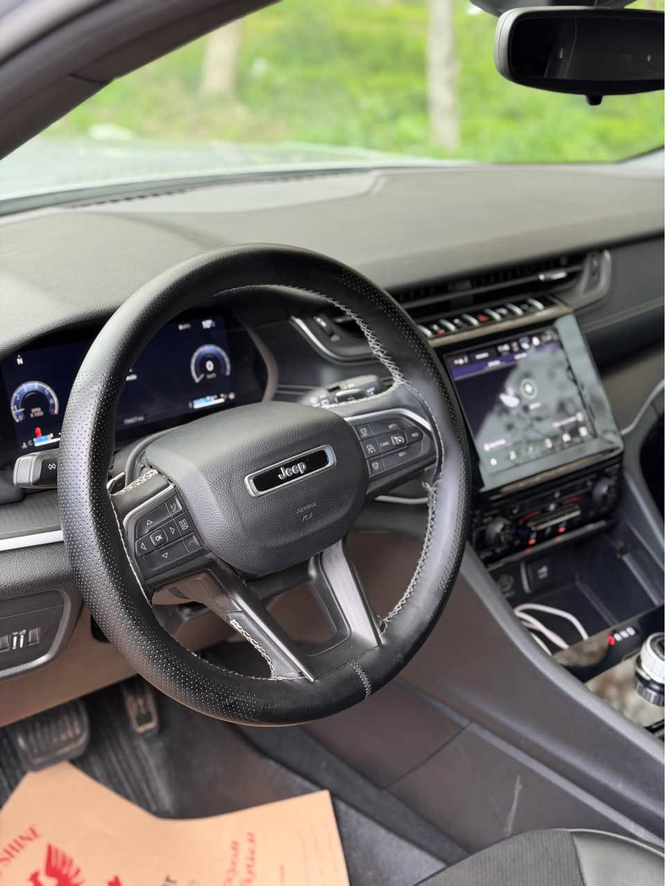 جێب لاریدۆ موسفات بلاک تۆپ ٢٠٢٤
ماوەی رۆشتن ١٩ هەزار مایل 
دوو بست سندوقی بۆیاخە بێ ژوورێ بێ ئێرباگ سیارەکە وەکو کلین وایە کتاب جام رەشیشی لەگەلە 
***********ژ.م أربيل, العراق
