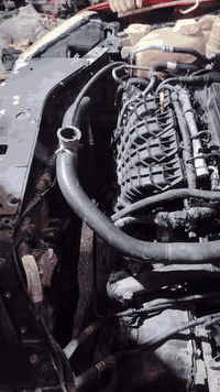 جزء هاذة من عاملنا يوجود لدينة حداد صدر ومكينه وكير وكهربائيات عنوان قاهره قرب نادي طالبة رقم هاتف ***********
