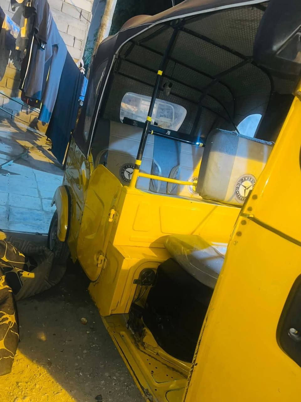 سلام عليكم تكتك البيع مديل 21 
مكينه مفتوحه سنويه ورقم 
تكتك شوف العين كبلك 
بيه ضربه بل صفحه يم الباب 
مكاني البصره العاليه
السعر 6100 بيه مجال حك الجيه  
رقم الهاتف ***********
