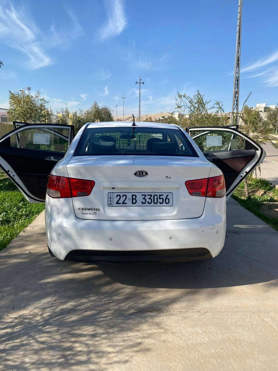 السلام عليكم
كيا سيراتو  2011
مواصفات نص فول
كير ومحرك شرط
رقم جديد
سنوية قبل شهرين منتهية
صبغ باب مع جاملغ مع ربع بوند يعني قطعتين وربع
مع تعديل بارد جاملغ خلفي
شرط تحويل والغرامات وسيارة بأسمي
السعر 96، أو مجال
مكان سيارة بعشيقة
للستفسار ع ارقام ***********
                        ***********
