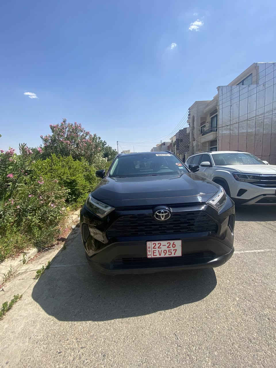 بسم الله والحمدلله
تم وصول اليوم سيارة   Rav4. XLE Hybrid موديل 2025, السيارة مكفولة من الشواصي والدواخل وألأيرباكات،  ماشية 26 الف ميل، كير & محرك جديد، السيارة AWD, سلايد ورادارات،صندوق شفت والكثير من المواصفات الاخرى..

صبغ فقط باب خلف النفر مع جملوغ خلفي جهة السايق، رقم الشاصي وصور الحادث ضمن المنشور ، السيارة جاهزة وما بيها أي مصرف، السيارة في دهوك وتترقم شمالي مع مجال 90 يوم للترقيم، السعر 265$ مع مجال قليل..

***********..
