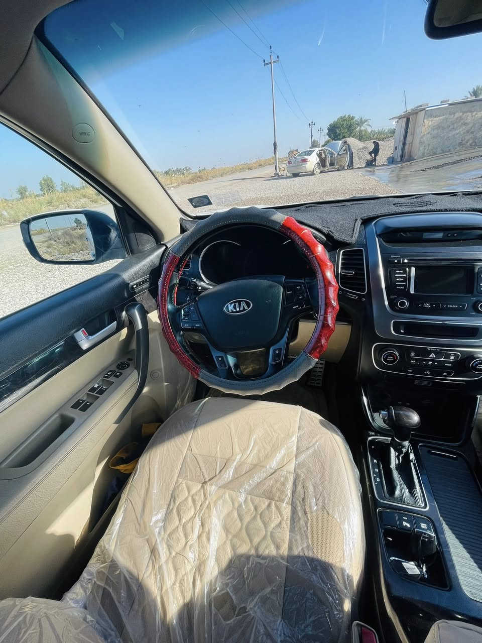 السلام عليكم 
سورنتو موديل 14  
6. سلندر 
سياره فول مواصفات 
بانور رامه 
مريا شفط 
حساس امامي خلفي 
كشنات  كهرباىي 
زراكات لايت امامي 
 7 راكب 
3 قطع تبريد 
رقم نجف سنويه 2030 
بيهه فقط الجاملغ الامامي اليمين مرشوش (جهت السدر) 
الباقي سياره مكفوله وسياره نظيفه 
سونار جديد قبل يومين مسوي 
مكاني دوانيه دغاره سعر 195 شراي بي خير يدلل 
***********
