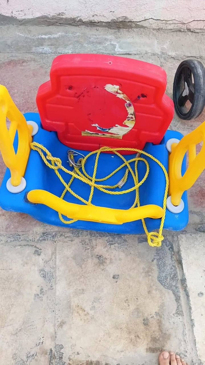 غراض اطفال للبيع مكان النجف لآستفسار
 على الرقم ***********
