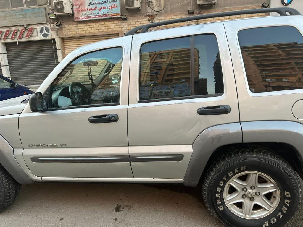 للبيع جيب ليبرتي ٢٠٠٣ فبريكة بالكامل بره وجوه 
بدون جرام بوية واحد ♥️ رخصة سنة مرور اكتوبر 
كاوتش جديد ♥️ تكييف ثلاجة ♥️ كاسيت شاشة 
01029198631


**إذا كنت صاحب هذا الإعلان وتريد حذفه لأي سبب، رجاءا أرسل رسالة إلى الدعم الفني**