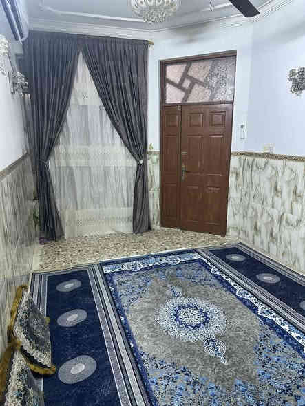 بيت البيع البلديات شارع المرور الزراعي قرب شارع العميرات وسوك الميت مساحه ٩٠متر اعله من شارع بايتين منطقه متكامله مي مجاري كهرباء تبليط مقرنص
***********
