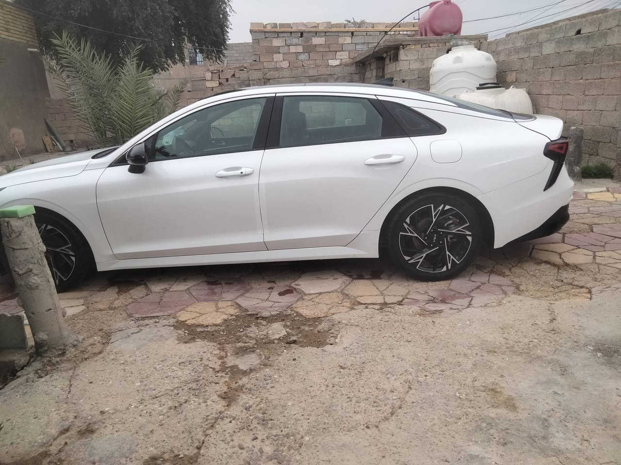 السلام عليكم كي 5 موديل 25 وارد امريكي سياره فول مواصفات كير وماكينه مكفول تخم تاير بسمي تحويل مباشر 175بيها مجال عنوان بغداد تقاطع النهروان ***********اتصال
