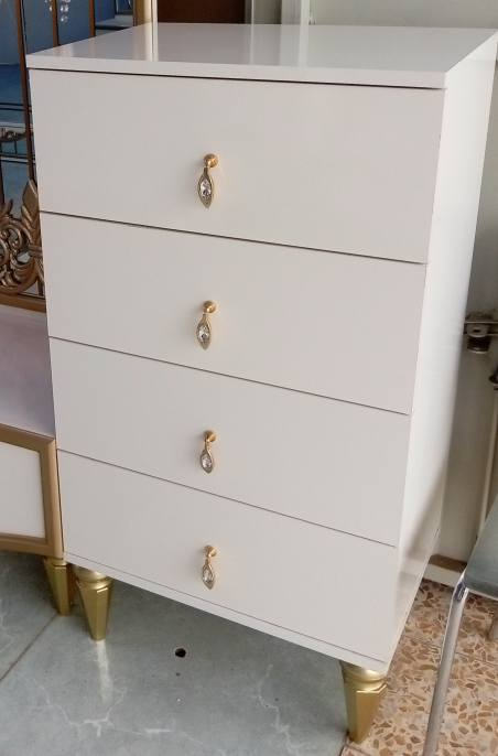 محلات الاصدقاء موصل حي البكر قرب شارع الاطباء لبيع وشراء الغرف النوم التركيه المستخدم والجديد لدينا غرفه نوم تركي ماركا صبغ حراري ملكي نظافه 100%***********
