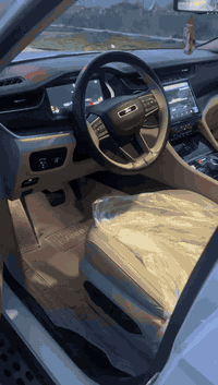 السلام عليكم سياره جيب 2022 وارد خليجي فول مواصفات ماشيه27000 زيرو رقم أربيل باسمي السعر 380 ورقه وبيهه مجال
الرقم***********
