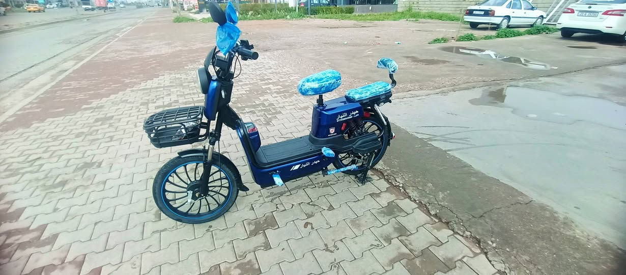 السلام عليكم دراجه شحن موديل ٢٠٢٥
5بطاريات 4سرعات شاحنه بلادي دراجه جديده صفر كل عيب مابيها كلا على بلادي بطاريات بحاله جيده سعر 300بيها مجال شراي تعال خاص او خابرني  ***********
