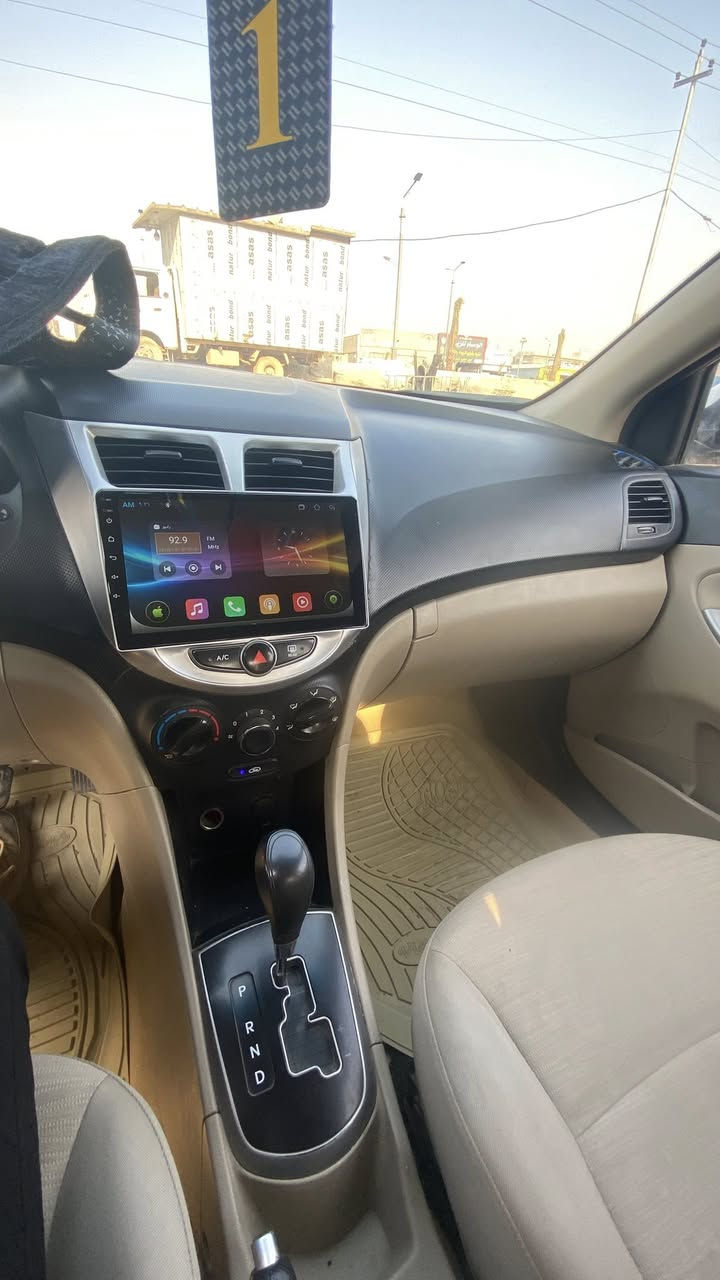 السلام عليكم من رخصت الادمن اكسنت خليجي
موديل 2016 سيارة كلش جديدة رقم واسط ماشية 104 الف مكينة 1400 مكان السيارة البصره القبله السعر 98وبية. مجال للشراي رقمي للتواصل ***********
