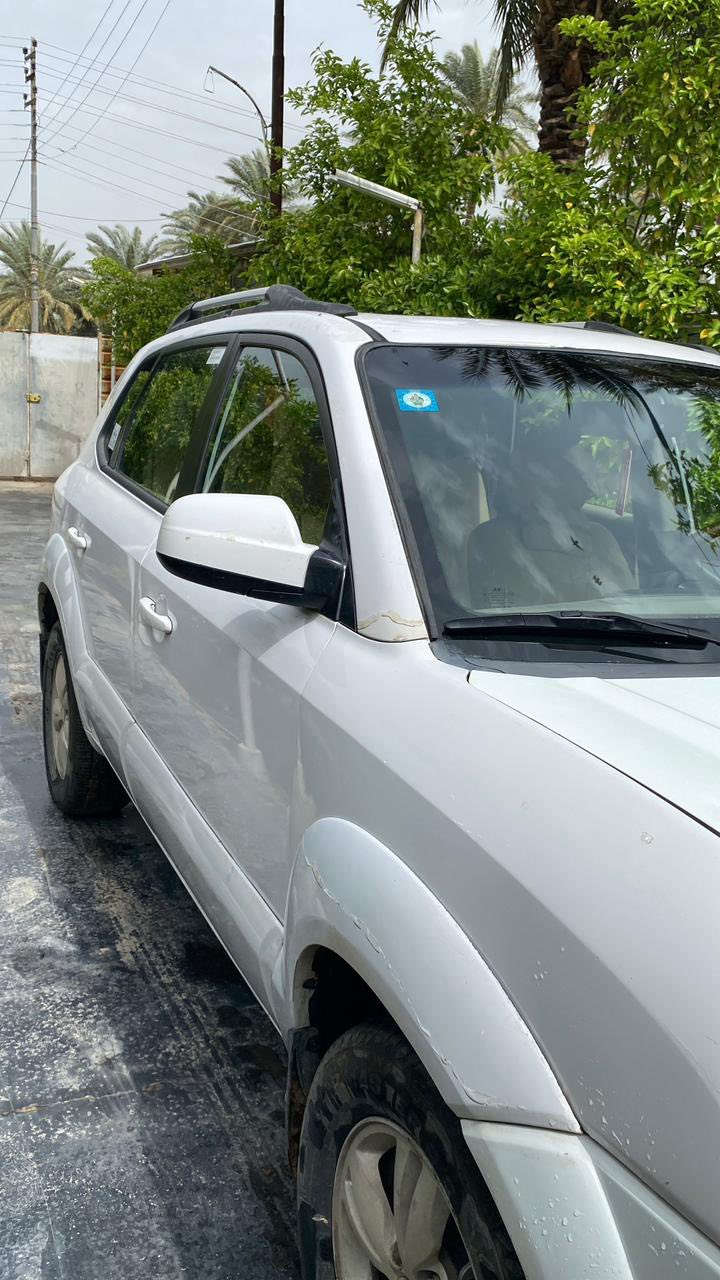 توسان وارد خليجي 
موديل 2009 
رقم بابل  
سياره خير من الله 
للاستفسار ***********
